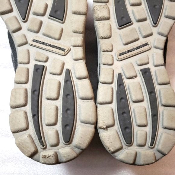 Skecher Mens Relaxed Fit Slip On - Picture 8 of 11